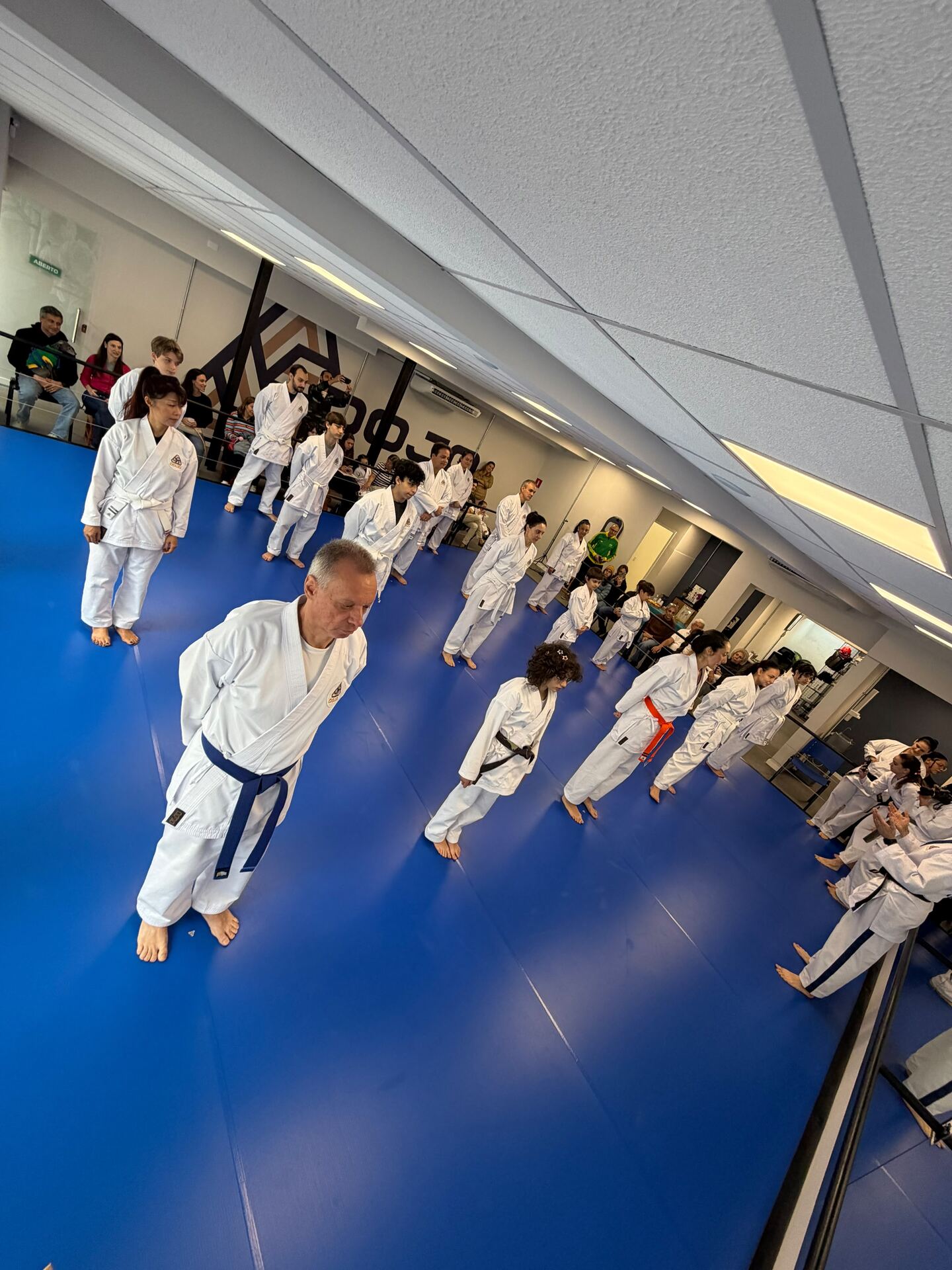 Adultos treinando na Dojo Artes Marciais em Moema